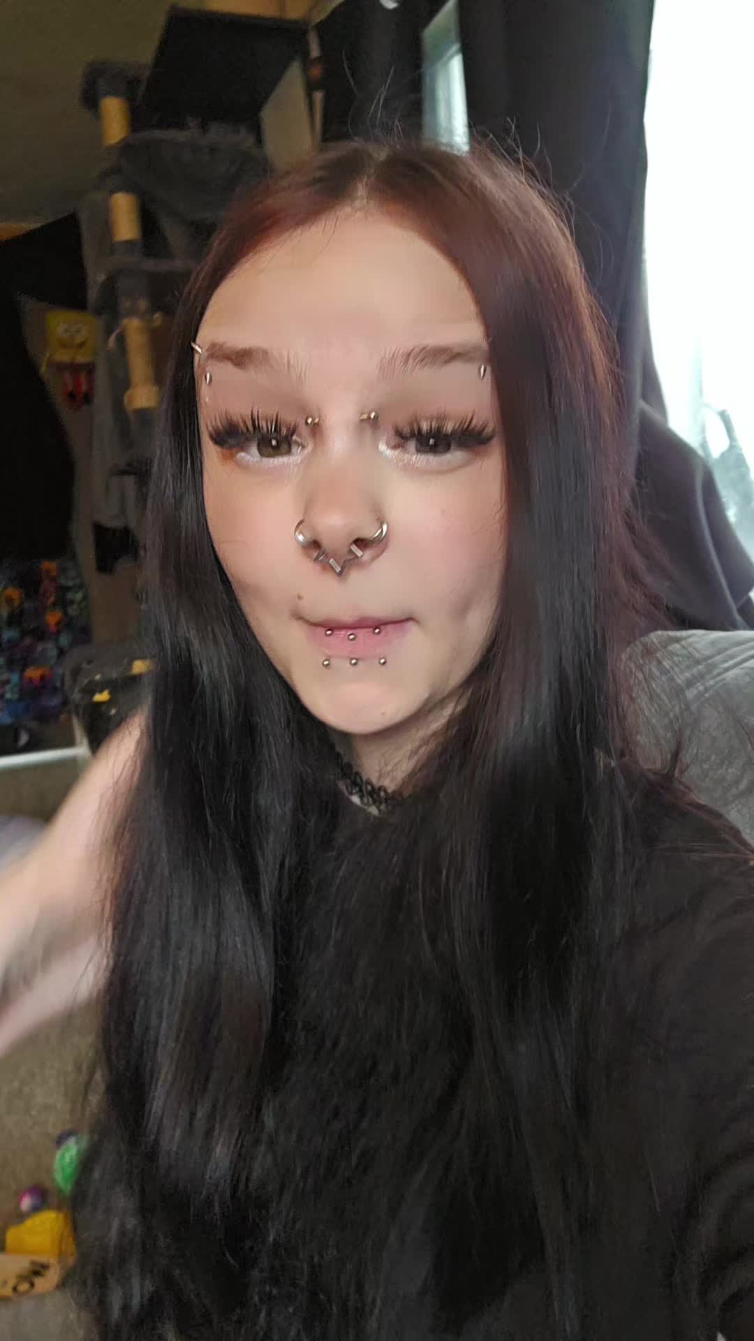 @𝕮𝖍𝖆𝖗𝖑𝖎 𝕾𝖈𝖊𝖓𝖊 ♡