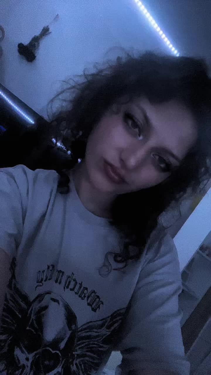 @</3