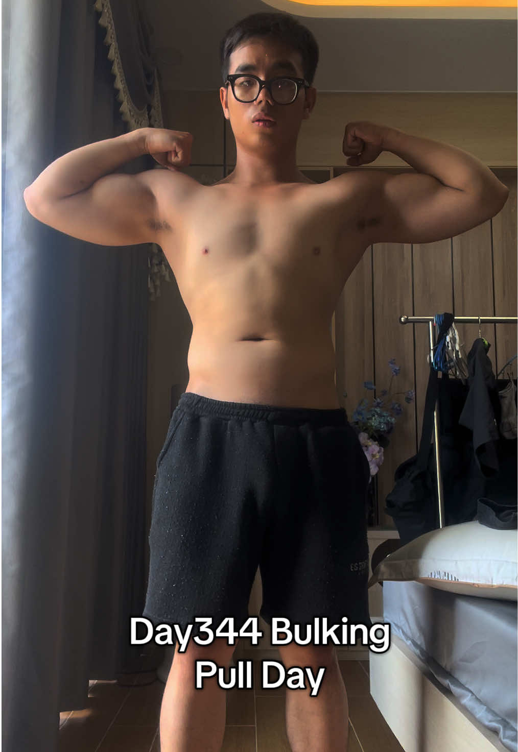 @Kent th&iacute;ch tập gym