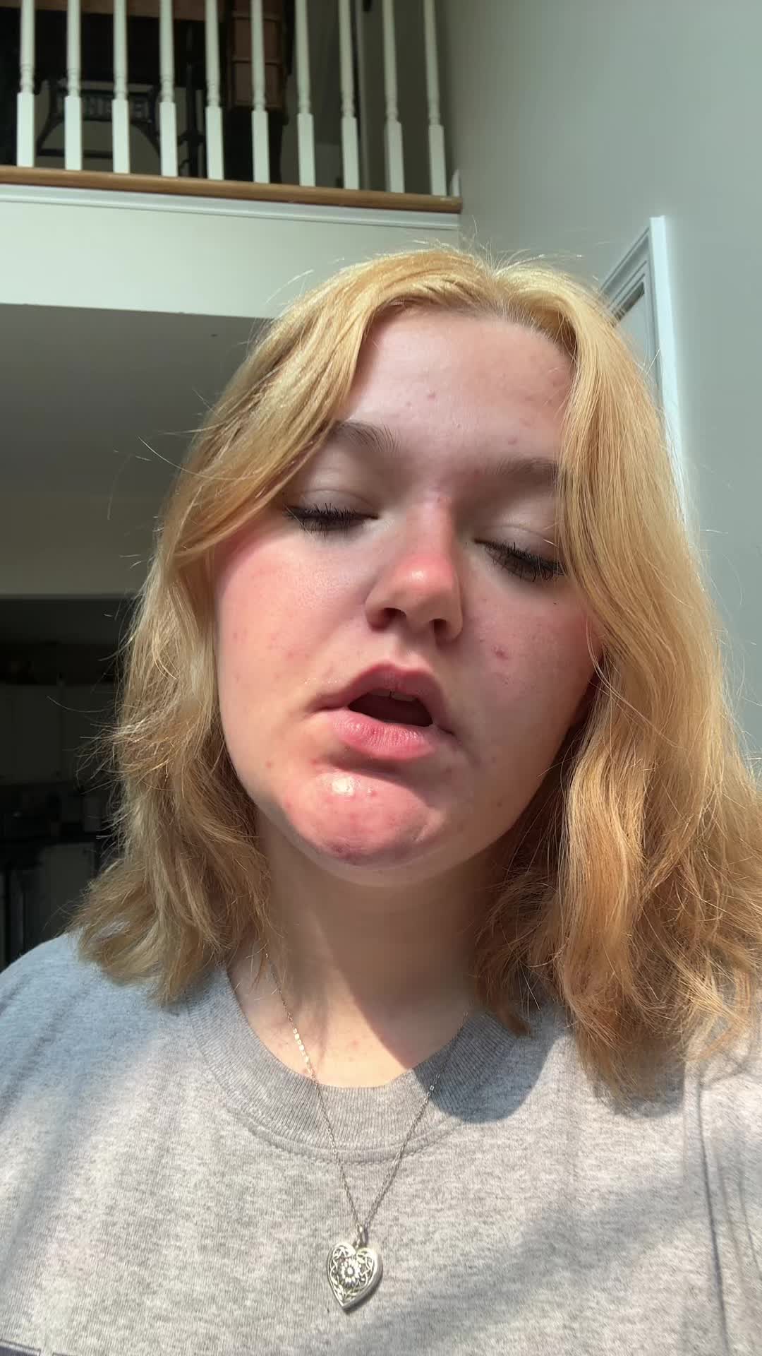 @Tess😘🥱