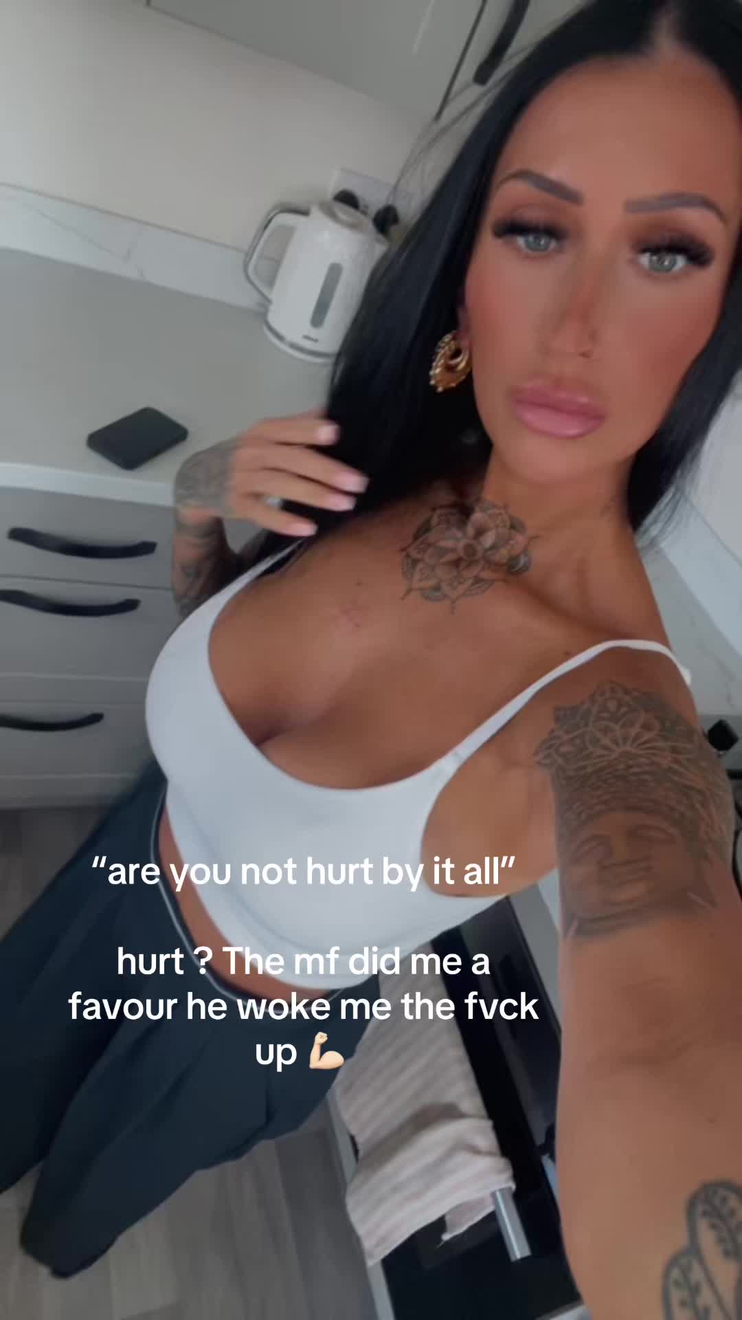 @Chloe Brown 🦋