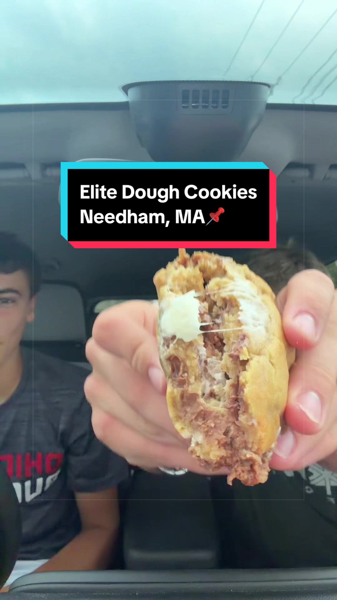 @Massfoodreviews