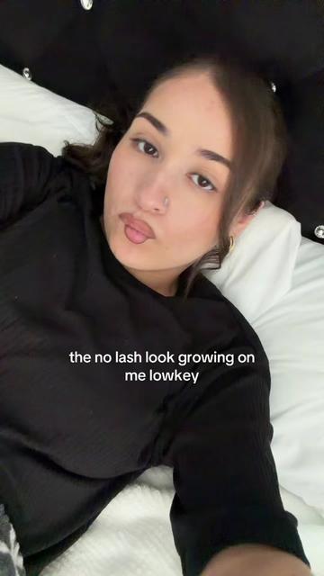 @jassꨄ︎