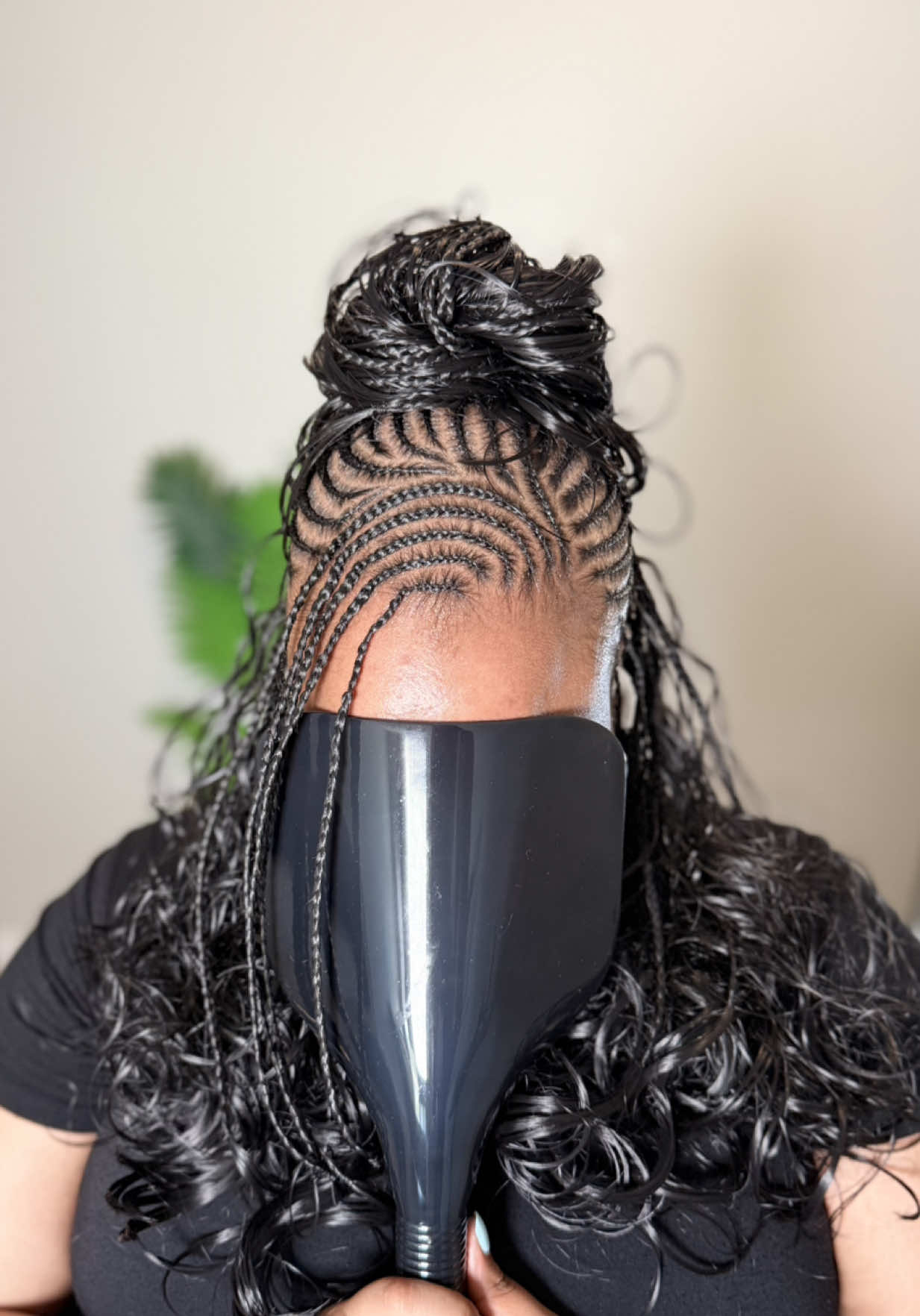 @CALGARY BRAIDS/TWISTS EXPERT