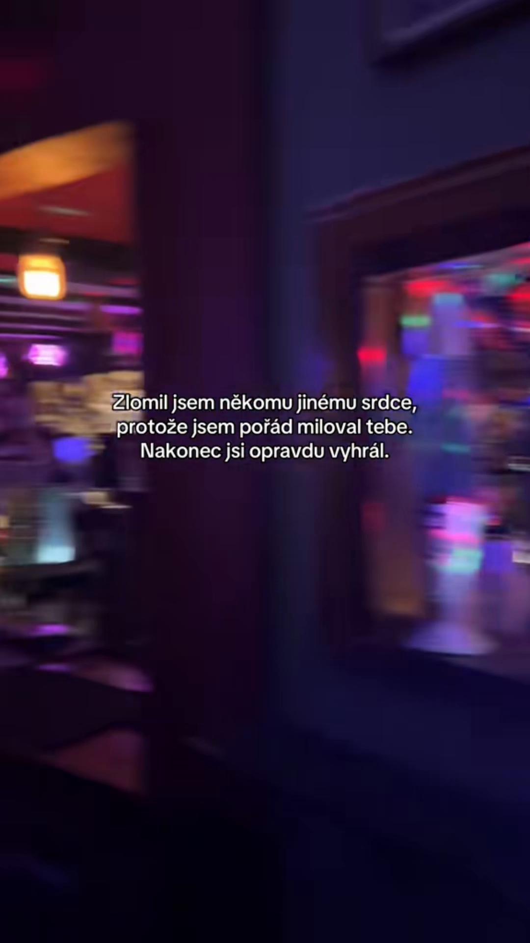 @ꓘB
