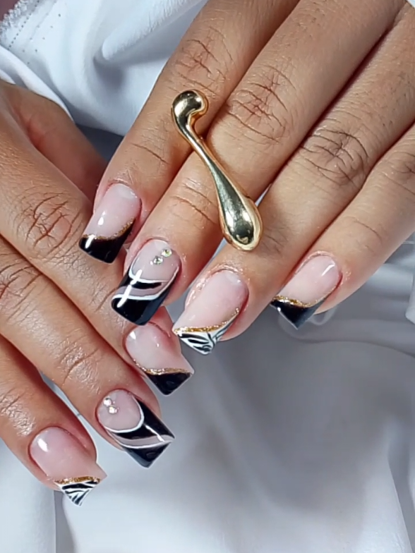 @Ana// Instrutora nails