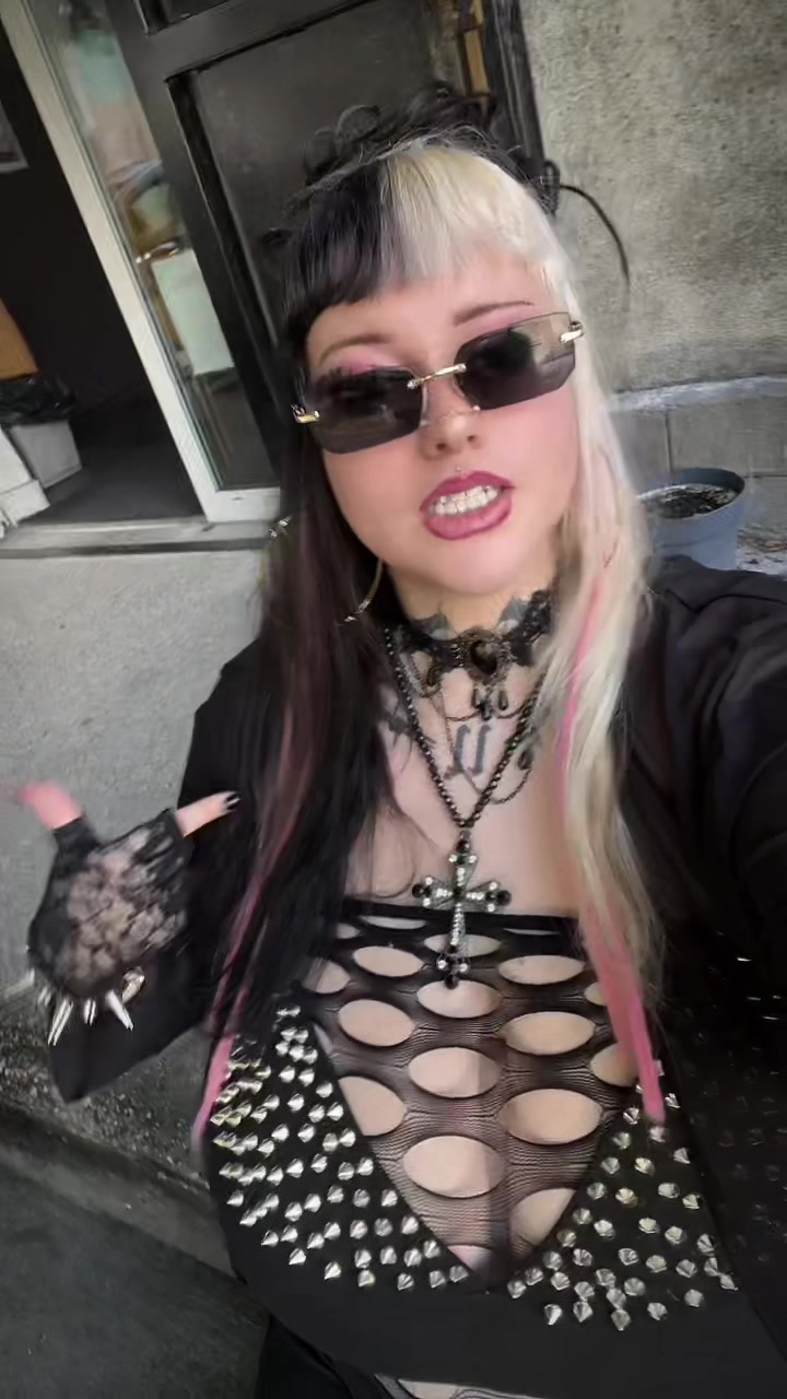 @aly🧛&zwj;♀️
