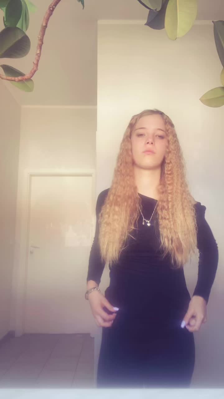 @N_lpz_girl❤️