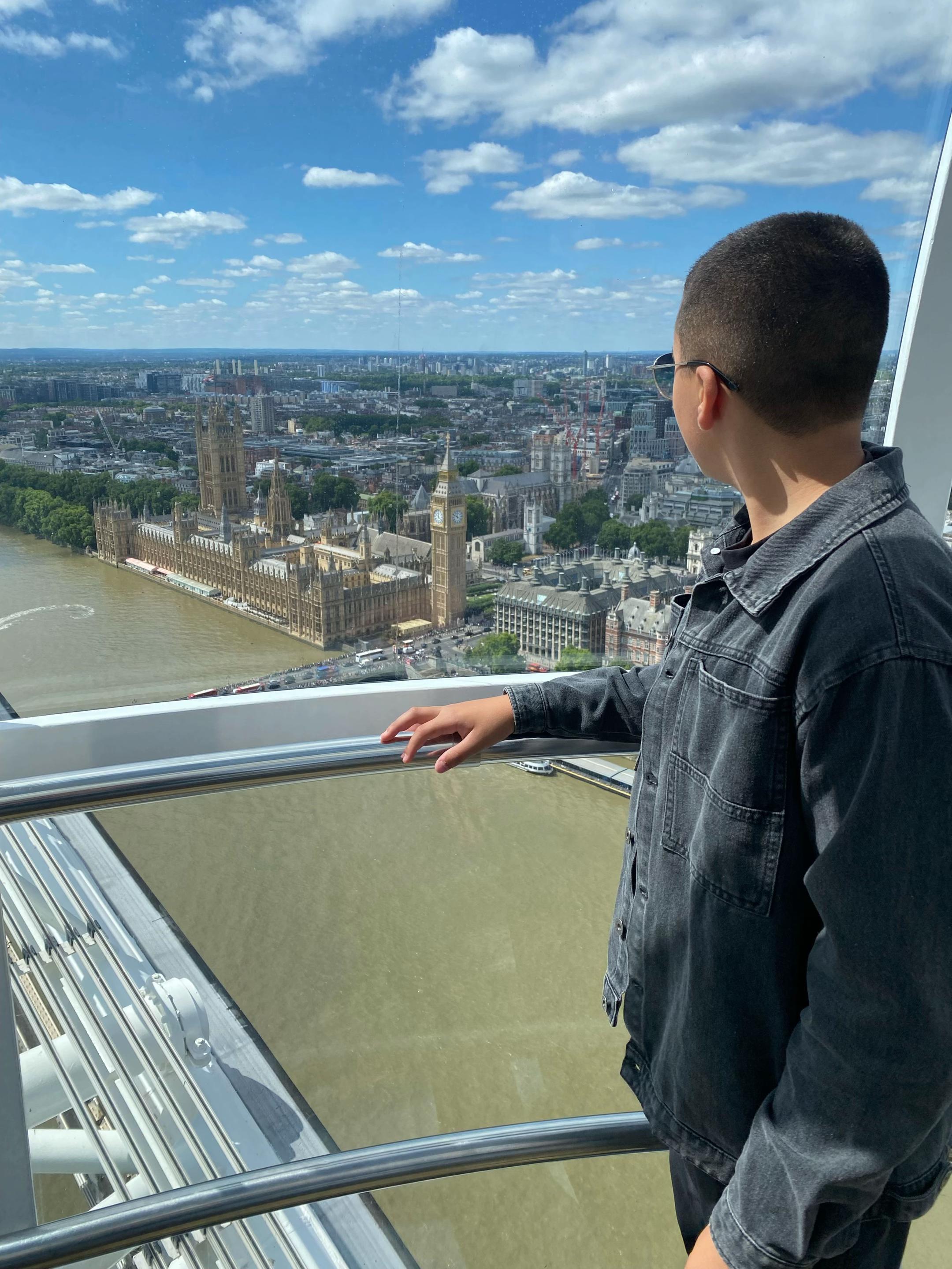 @AHMAD😍🇬🇧