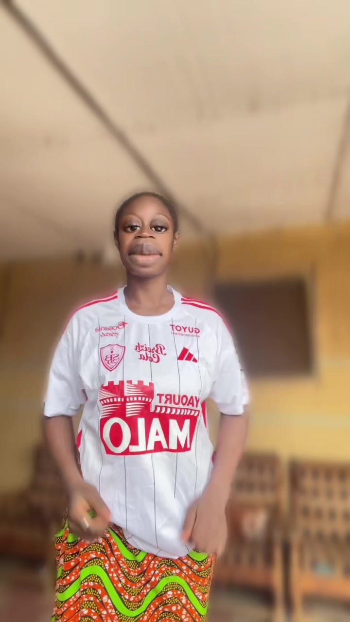 @☘️🖇️La Fille aux gros yeux ❤️