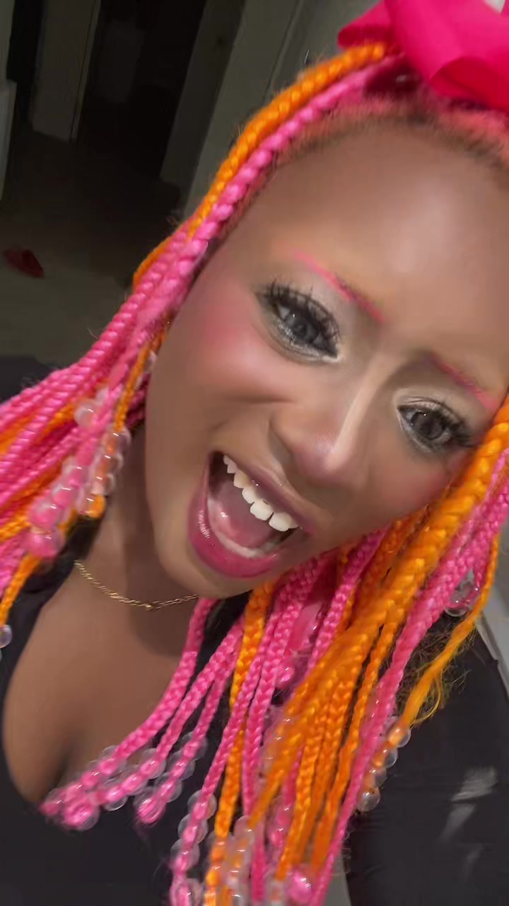 @𝑀𝑎𝑟𝑖𝑎‧₊˚♪ 𝄞₊˚⊹