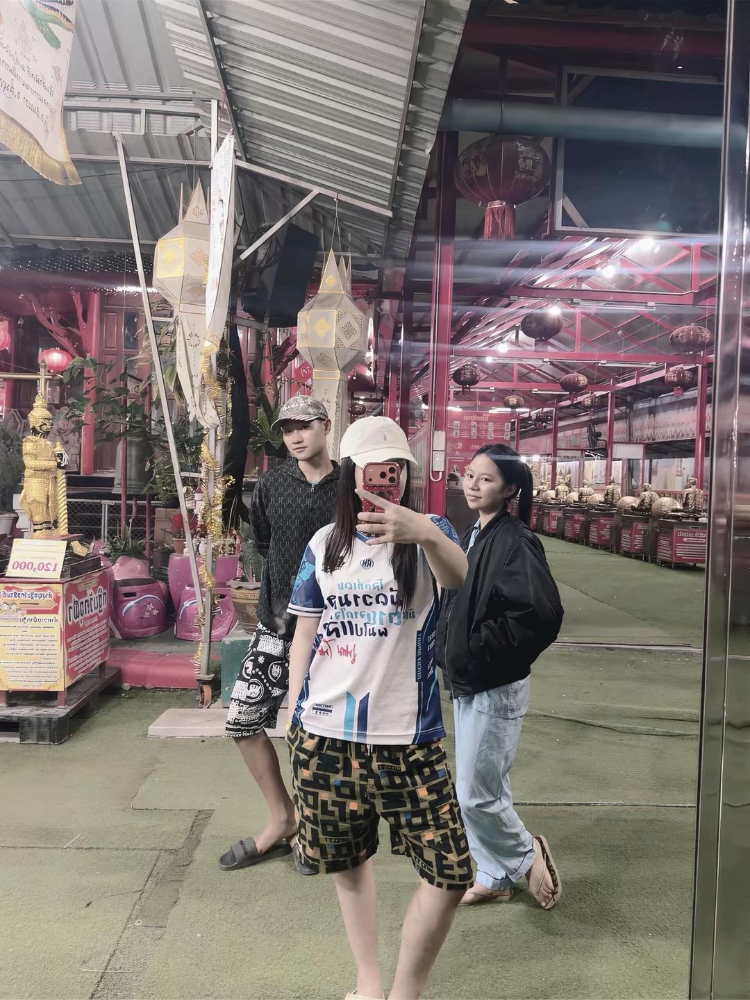 @𝓜 𝓲 𝓷 𝓽 🍒