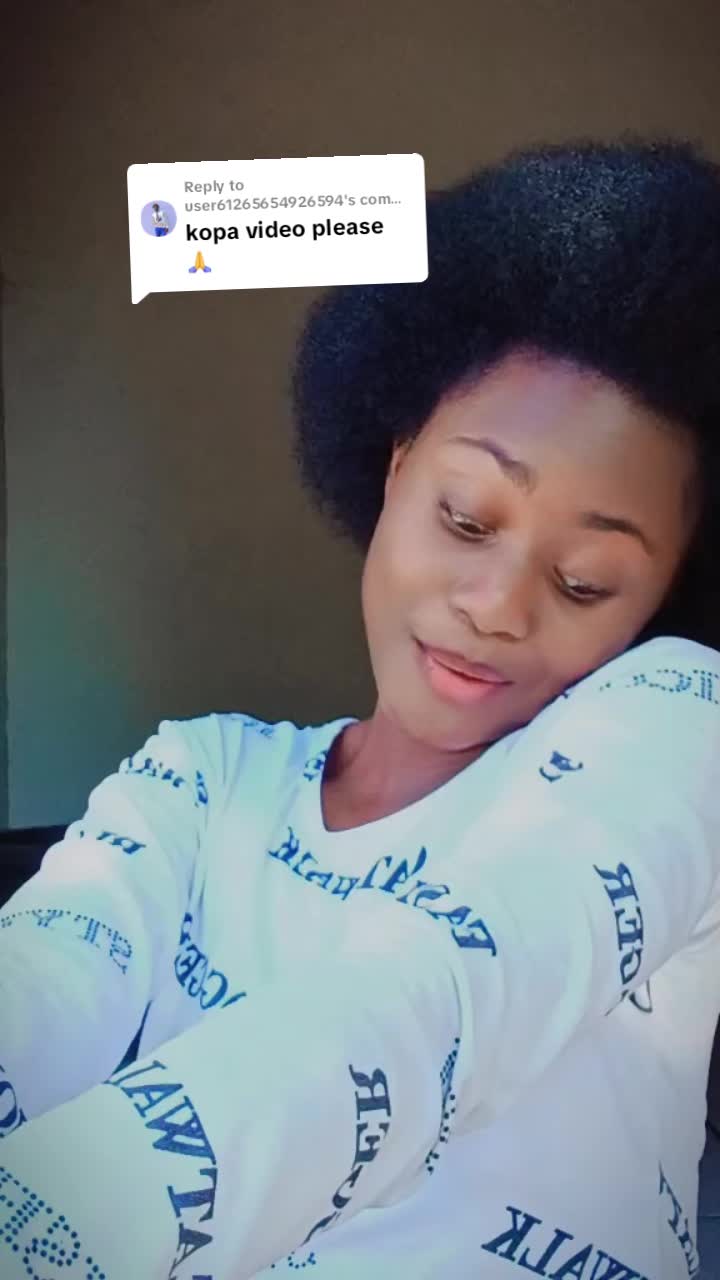 @kellygraciousm