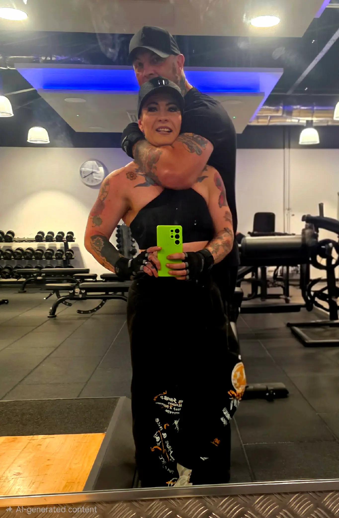 @that_tattooed_gym_couple_paula
