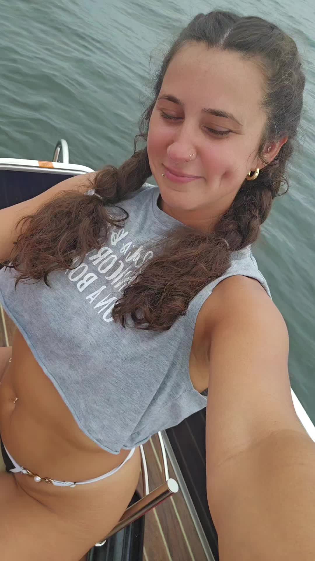 @QuirkyRN85_&reg;