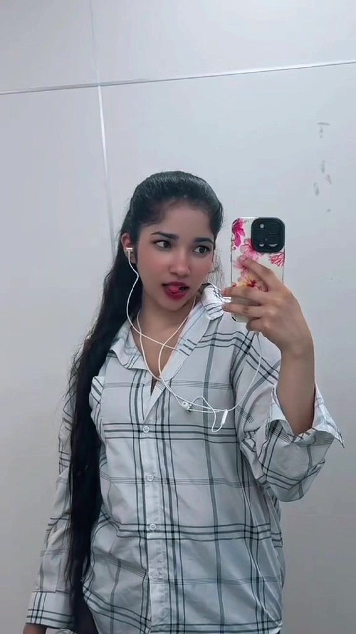 @ᴏꜱʜɪ 🦄