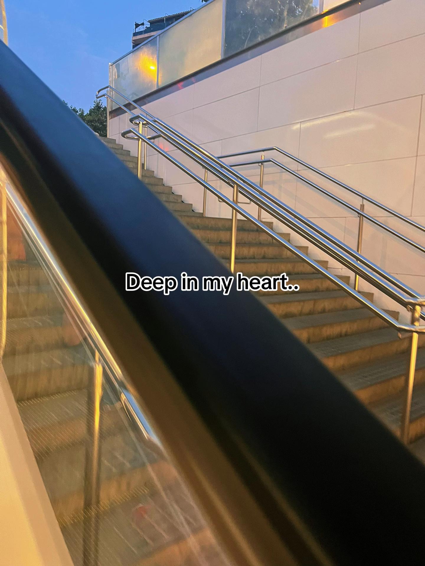@𝐊𝐚𝐭𝐭𝐲𝐍𝐢𝐜𝐨𝐥