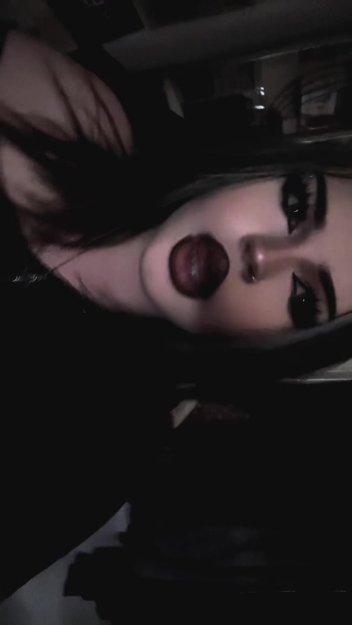 @lara ⊬