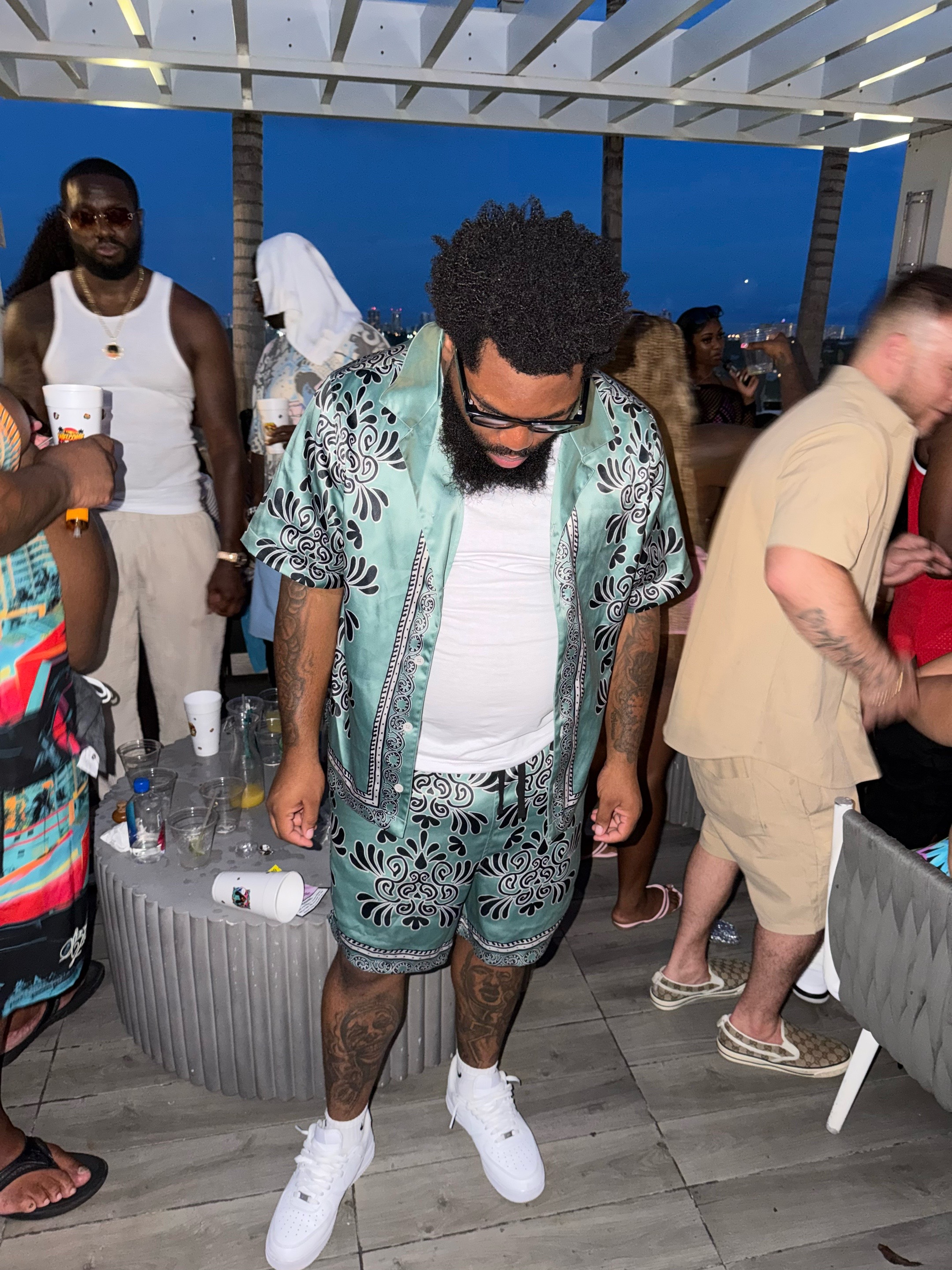 @MrCoolYoBody305🌴🎬😭