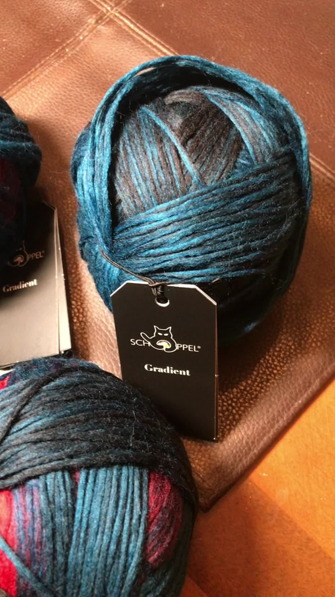 @Randy Knits to Relax