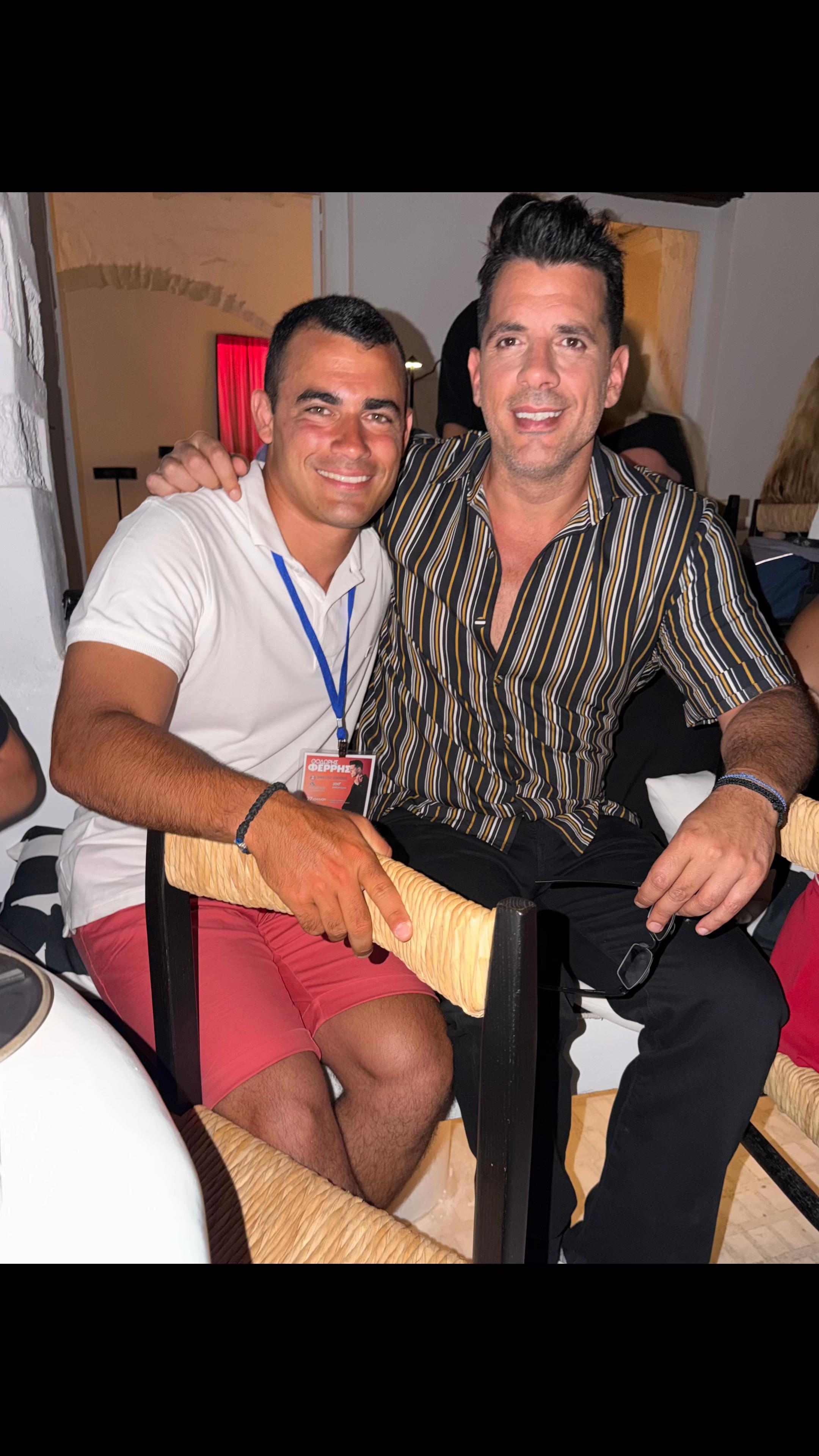 @&Mu;&iota;&chi;ά&lambda;&eta;&sigmaf; &Kappa;&omicron;&nu;&delta;ύ&lambda;&alpha;&sigmaf;