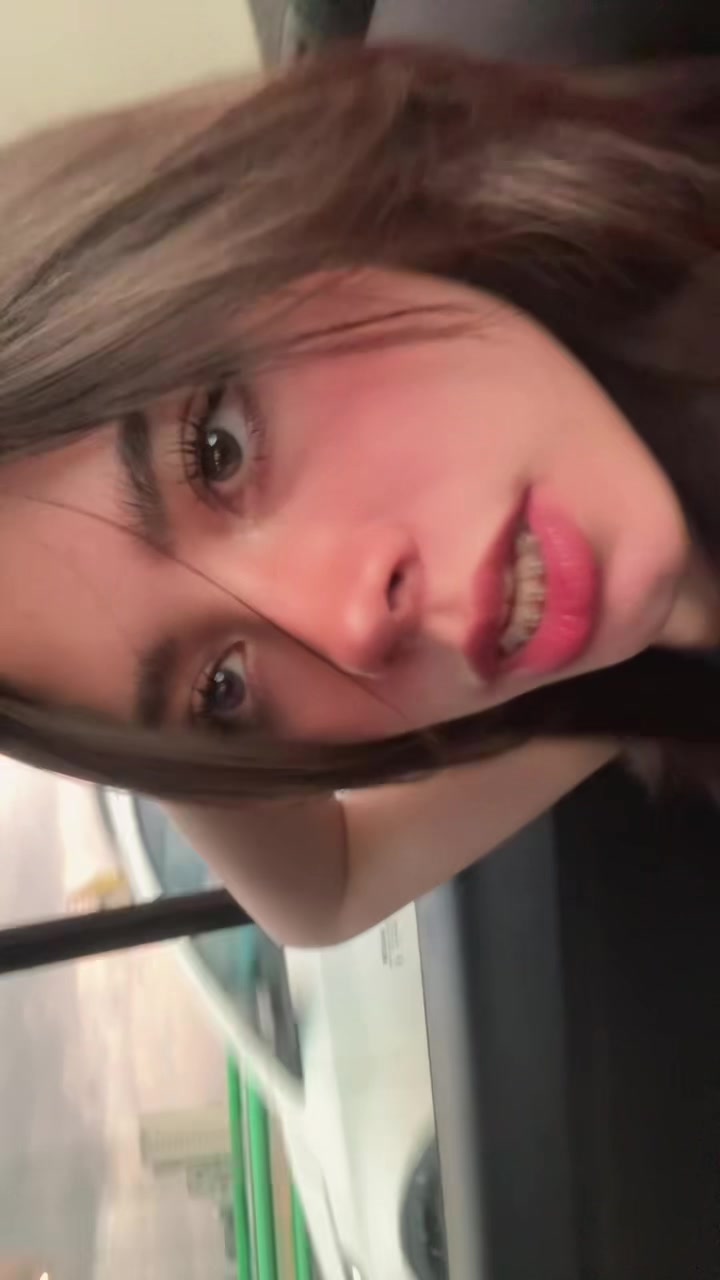 @isabellazoeyc