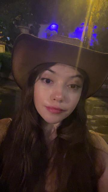 @RoxyCarlos