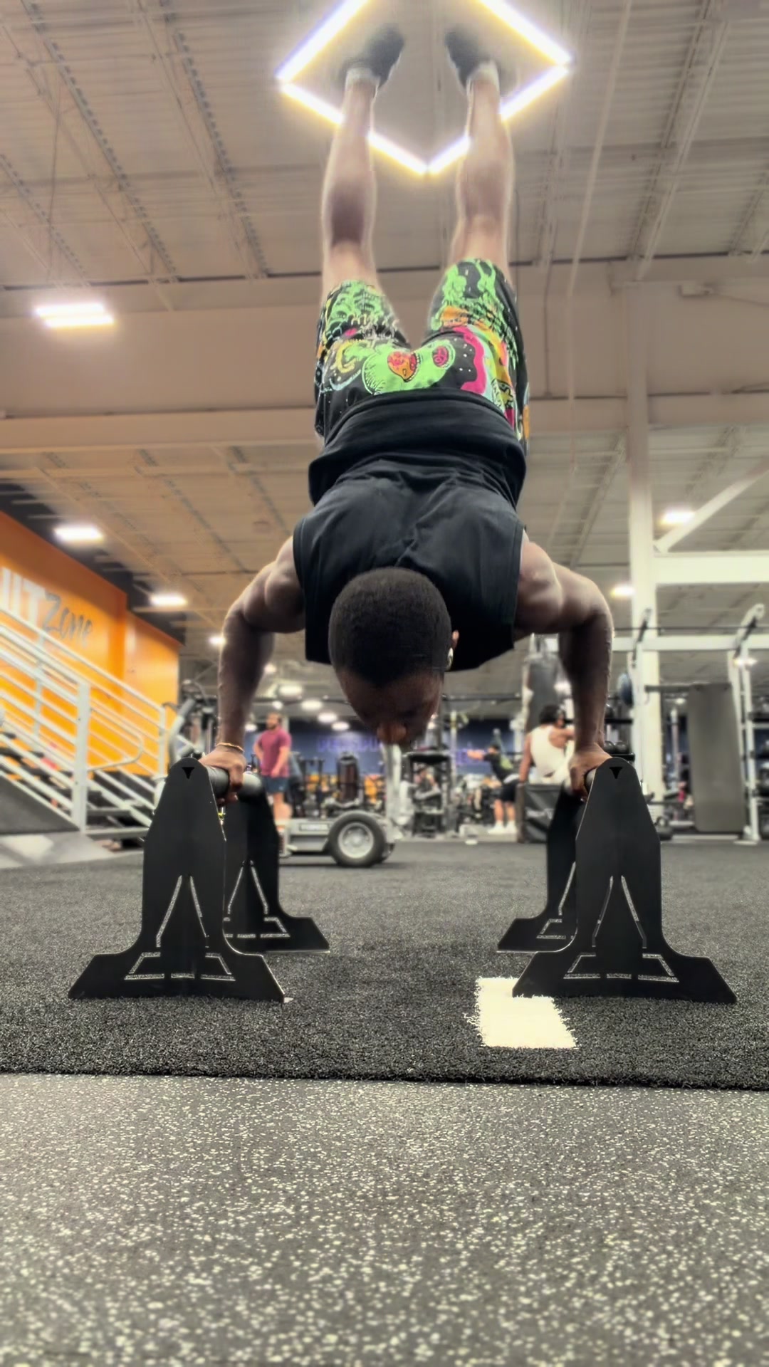 @4LeggedAthletes