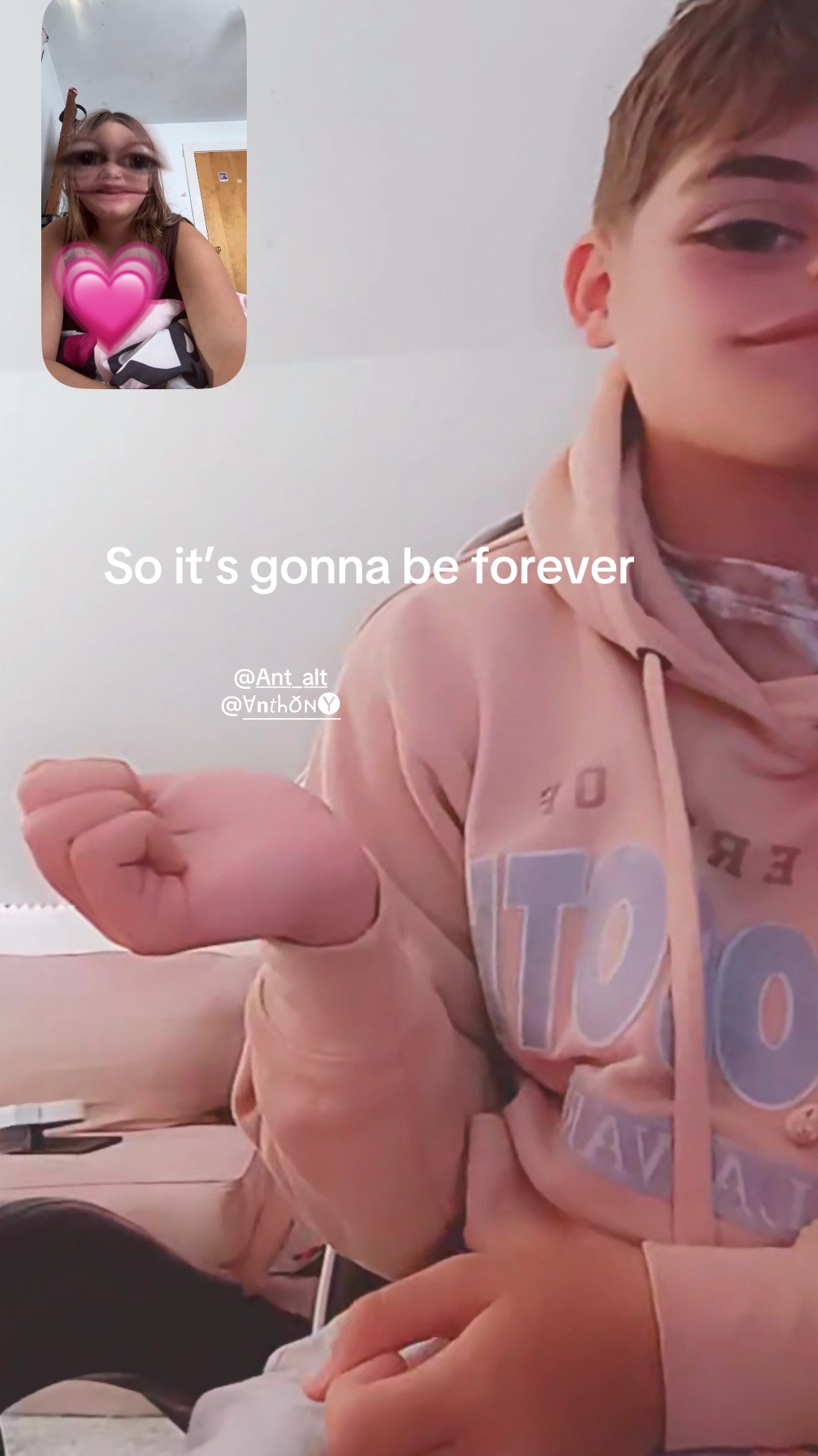 @chloedagoat77