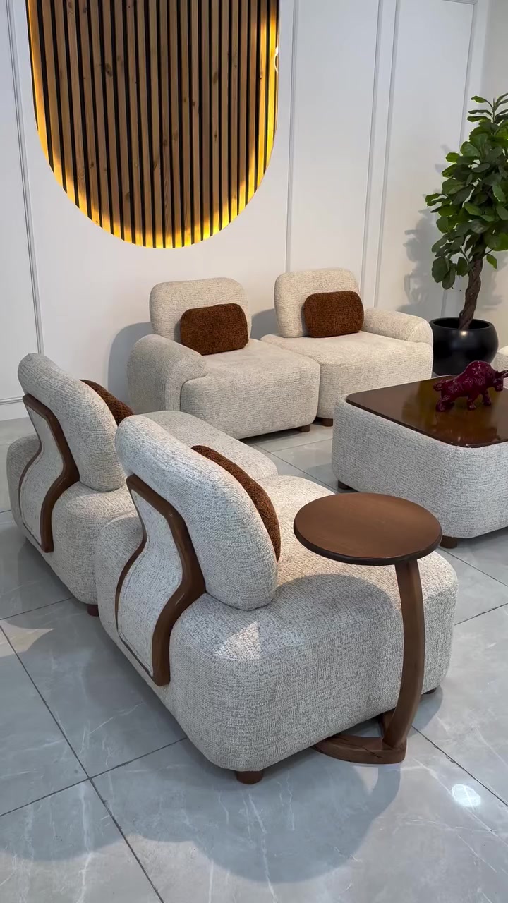 @BRANDDECOR_INTERIORS