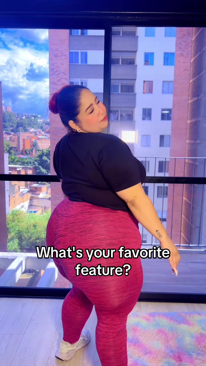 @lolapopvibes