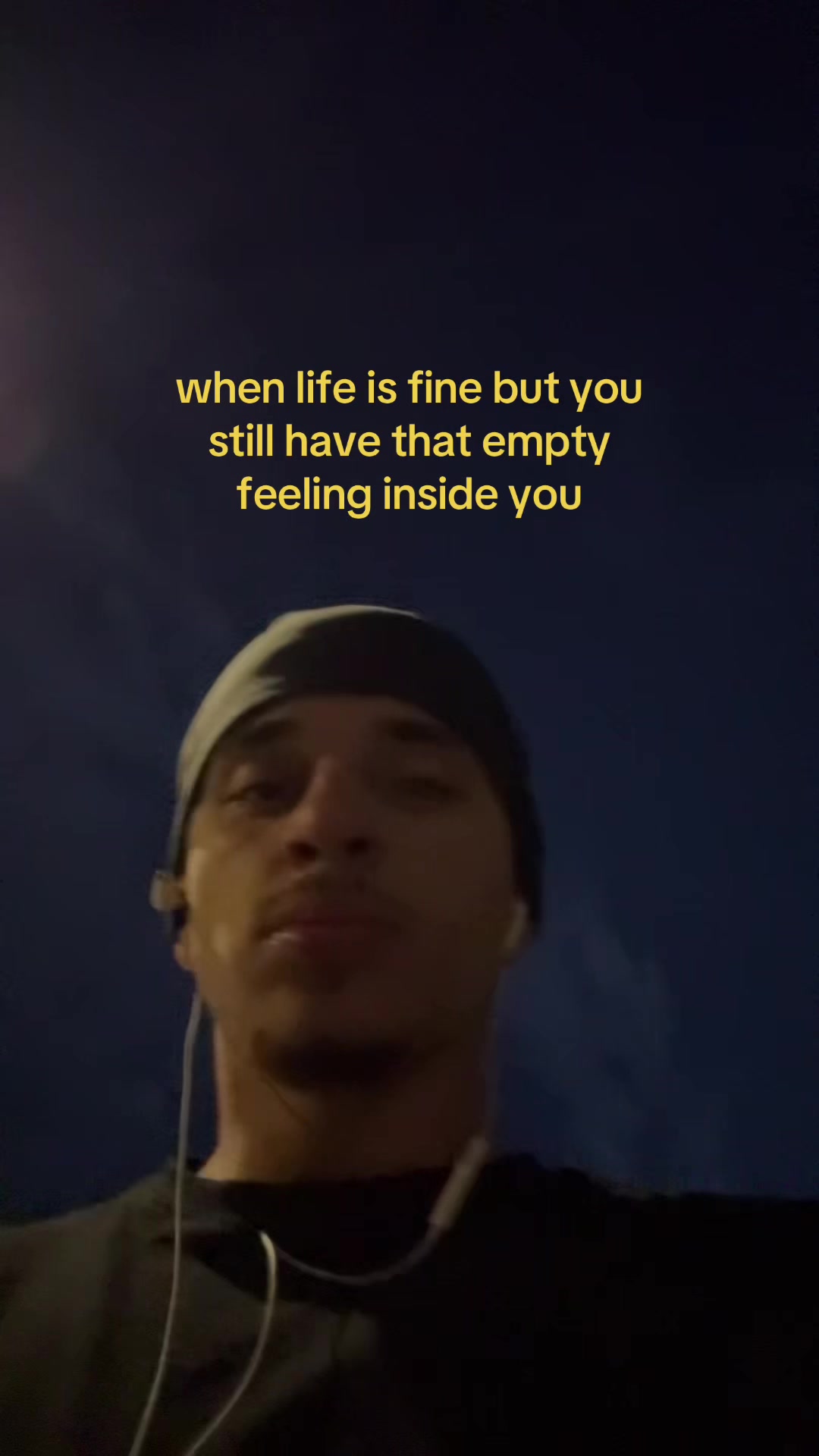 @￴