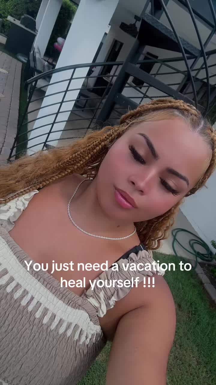 @krystlebabyyy