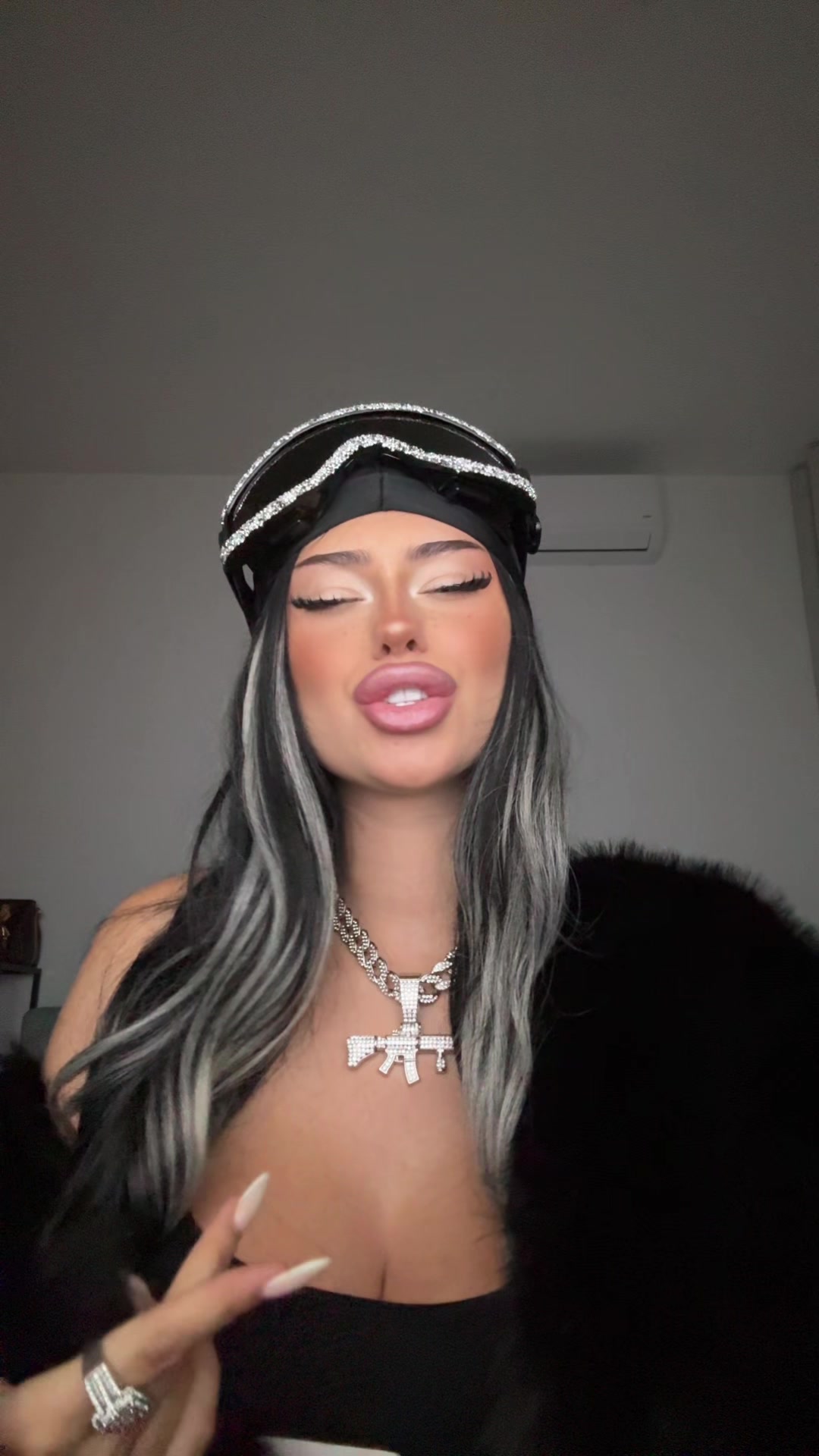 @Syndii69