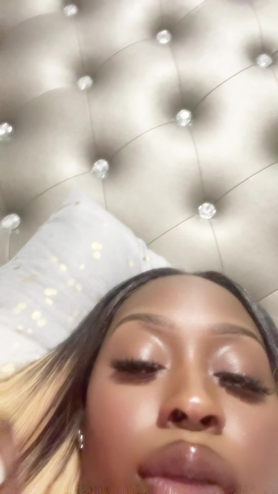 @simplyisaa__