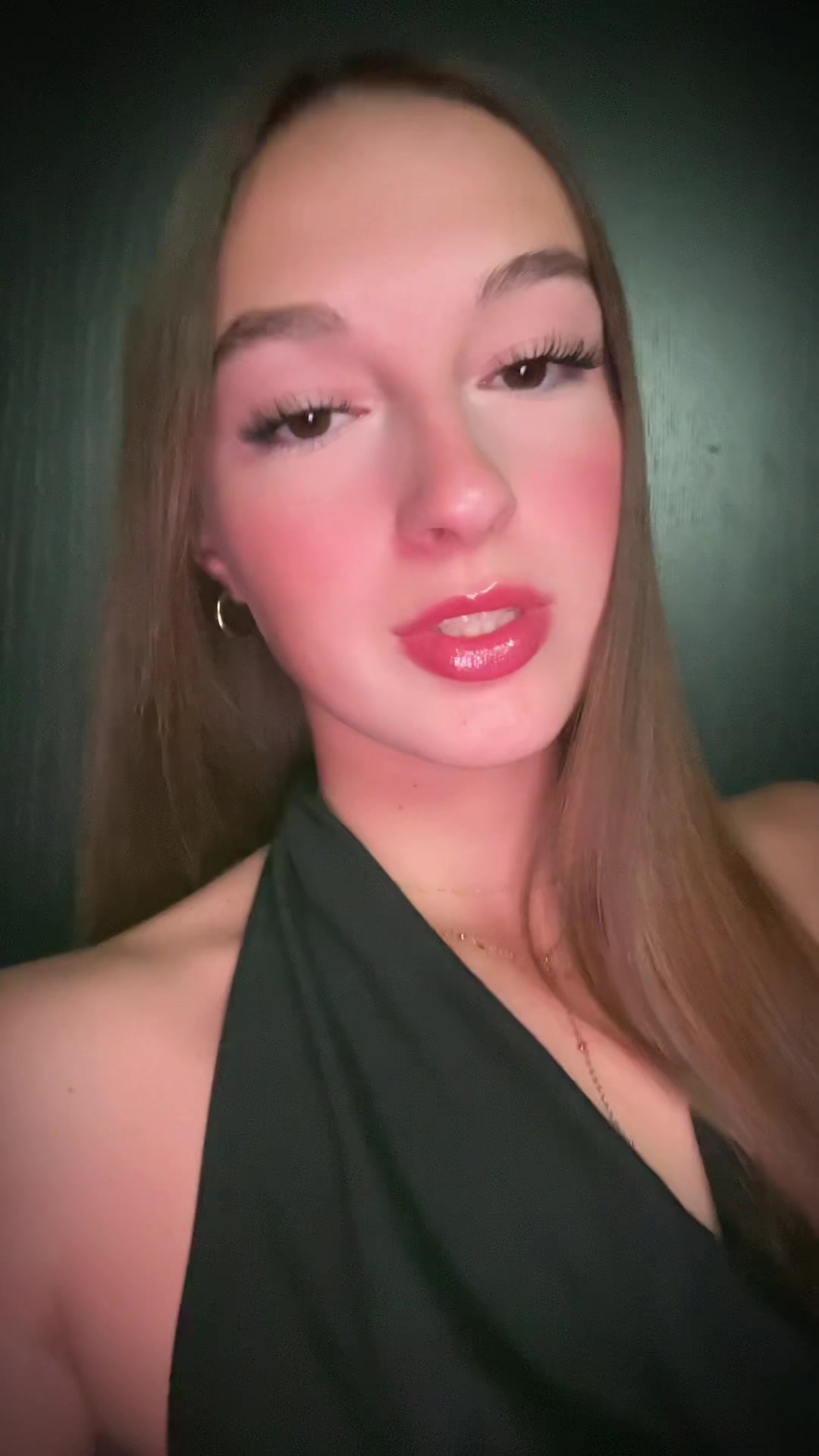 @norabizik