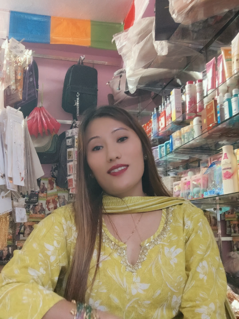 @𝓚𝓻𝓲𝓽𝓲 𝓢𝓽𝓱𝓪🥀