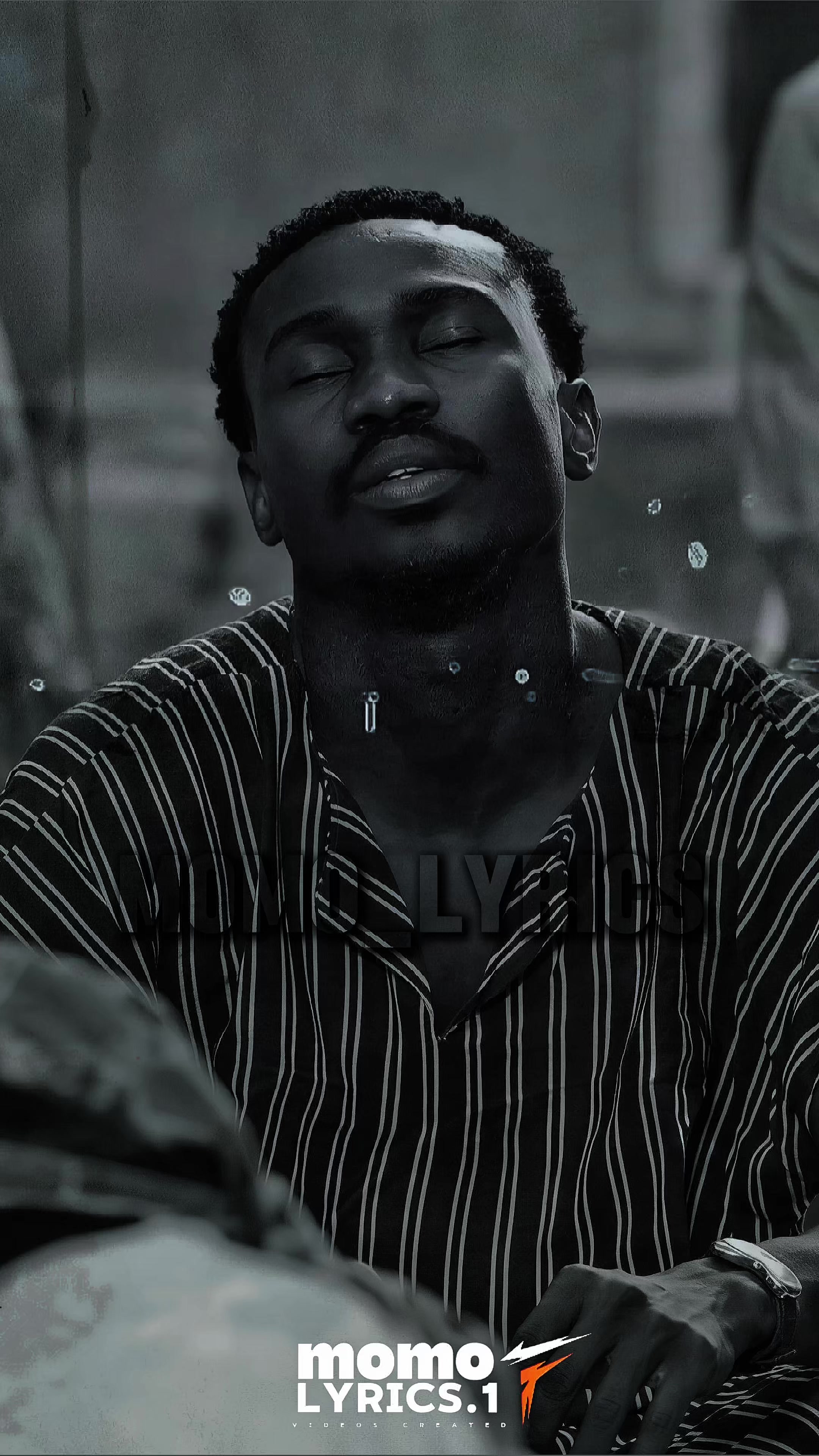 @𝐌𝐨𝐦𝐨_𝐥𝐲𝐫𝐢𝐜𝐬 ✪