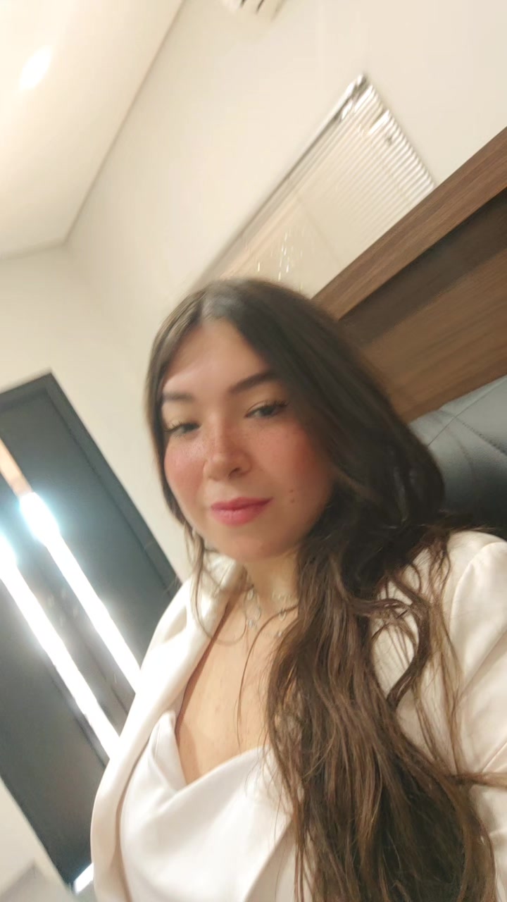 @layla_valeriano
