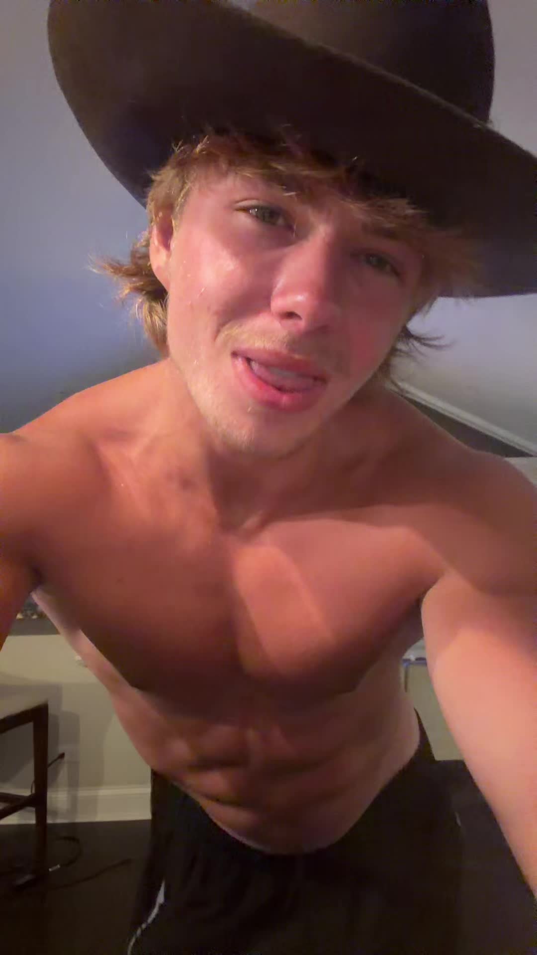 @Luke_V3