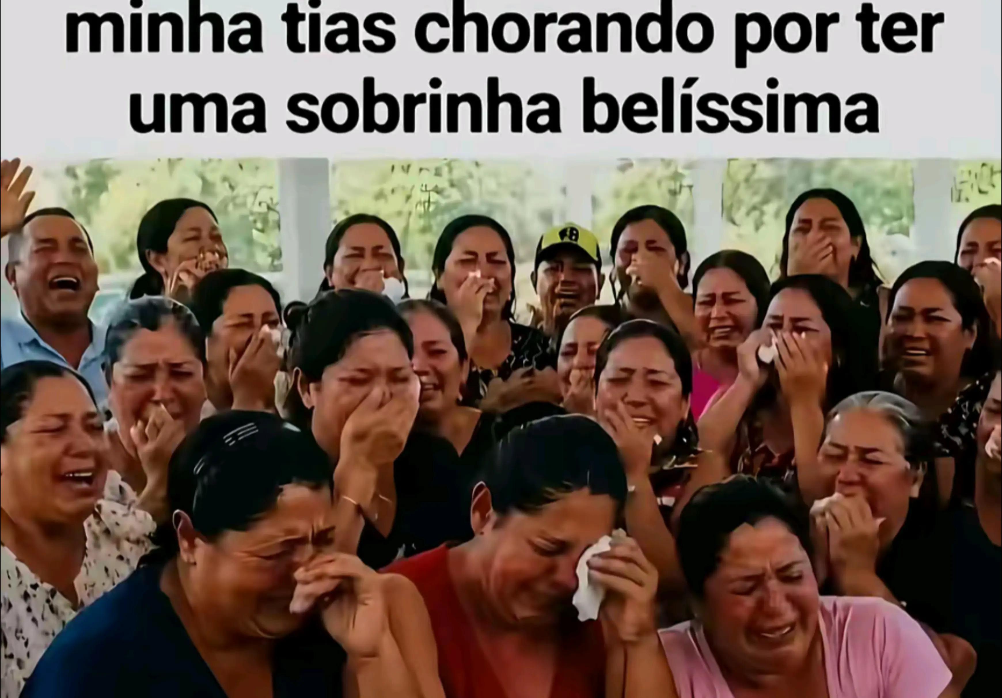 @J&uacute;lia Prado