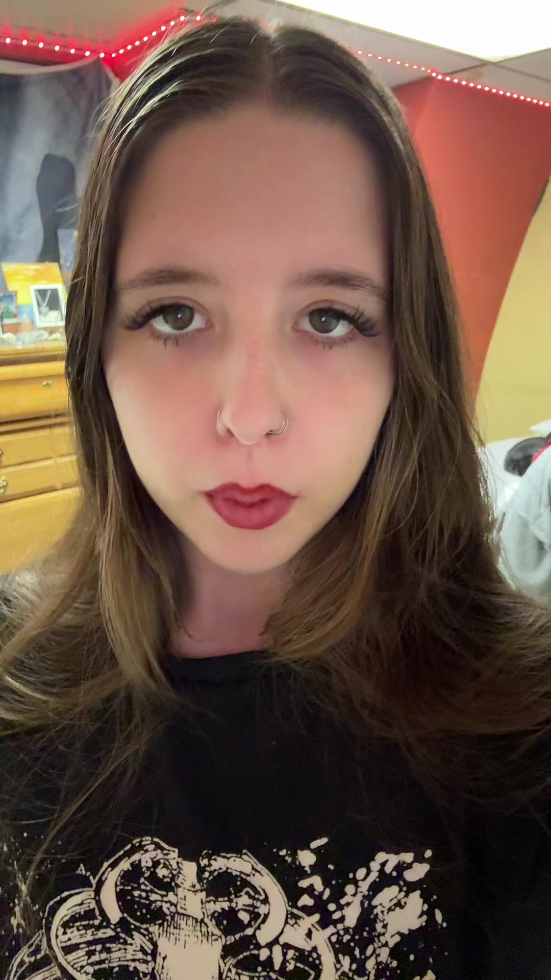 @<3