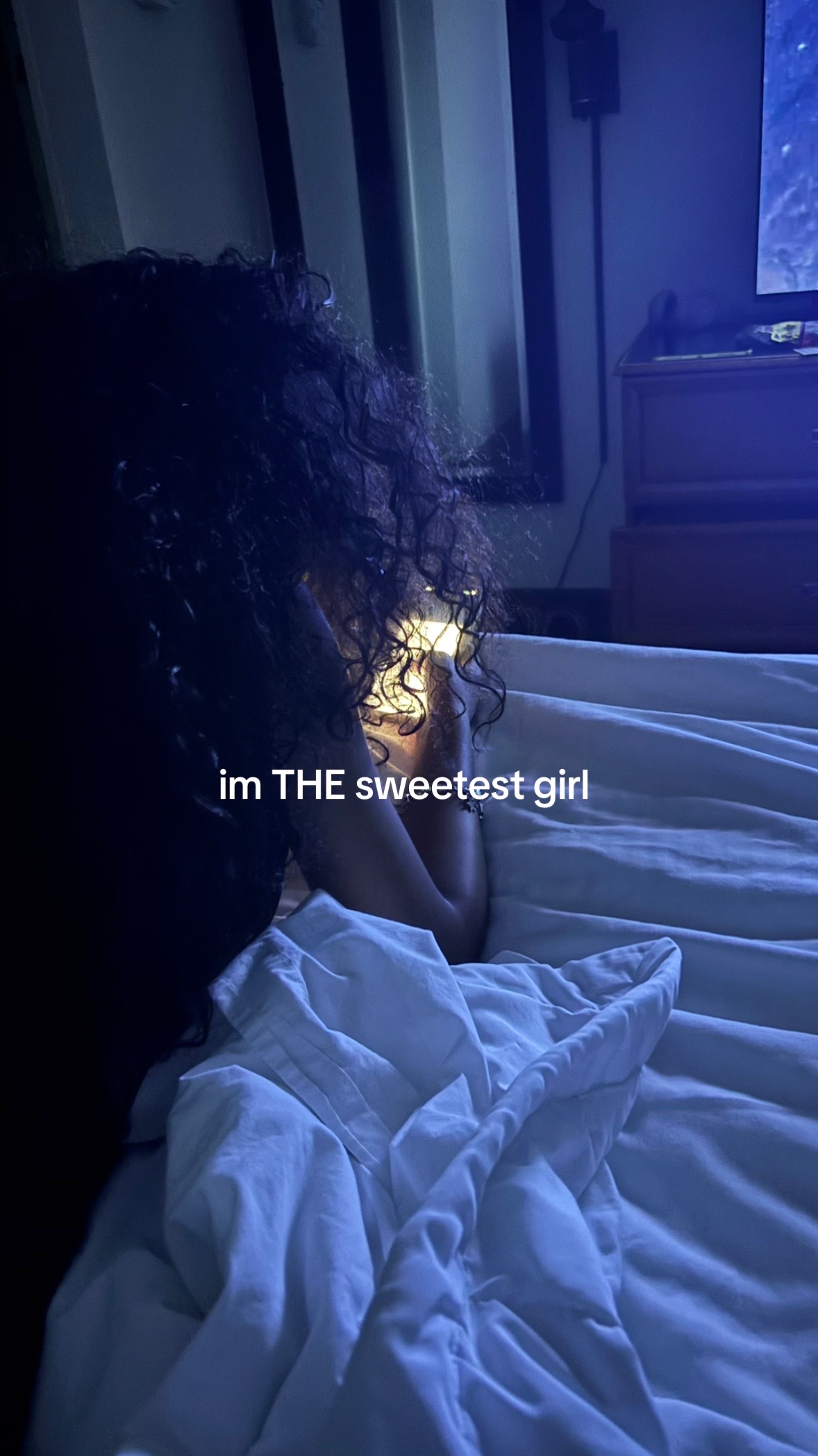@￴