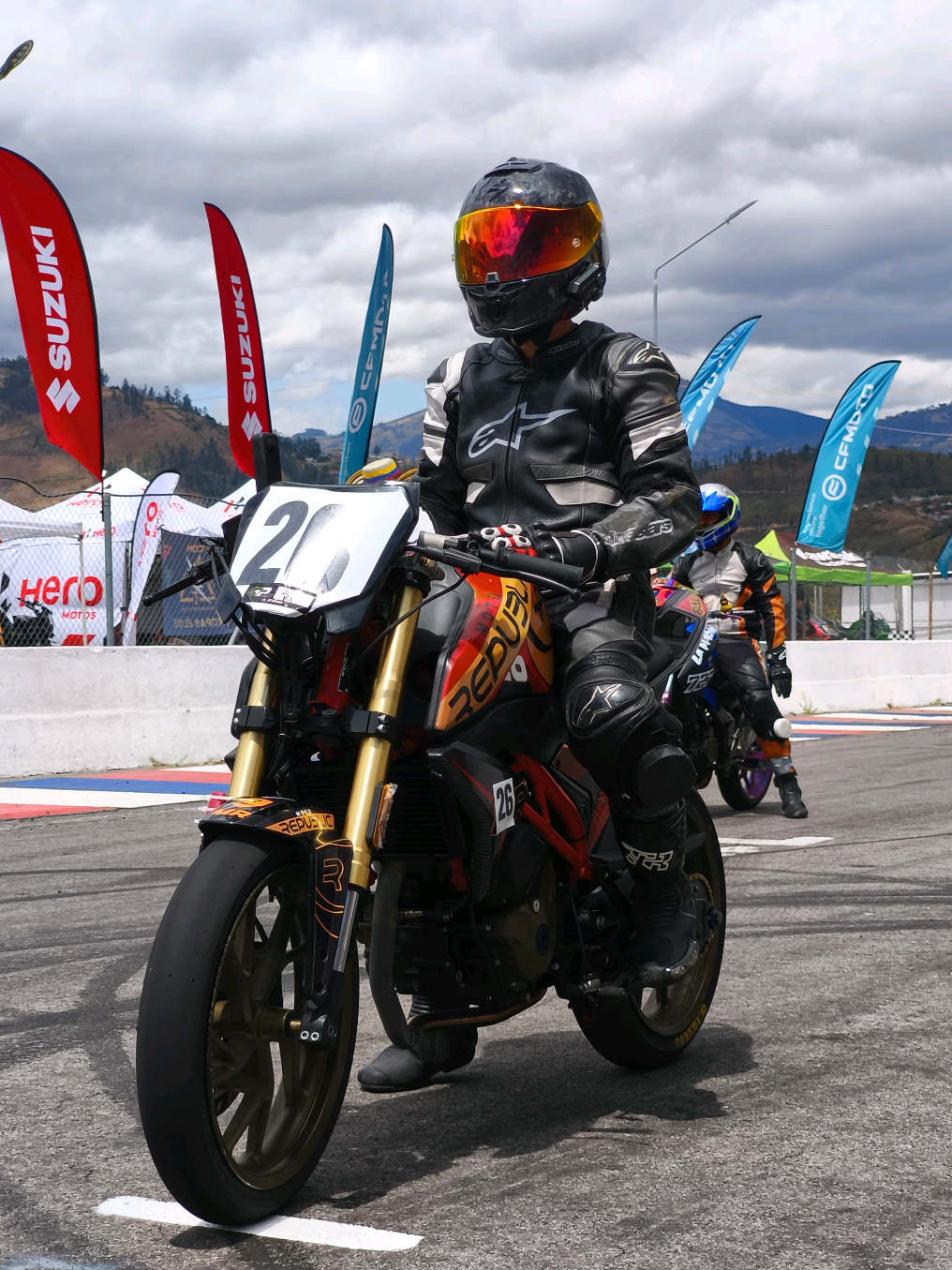 @MOTO REPUBLIC🇪🇨QUITO EL INCA