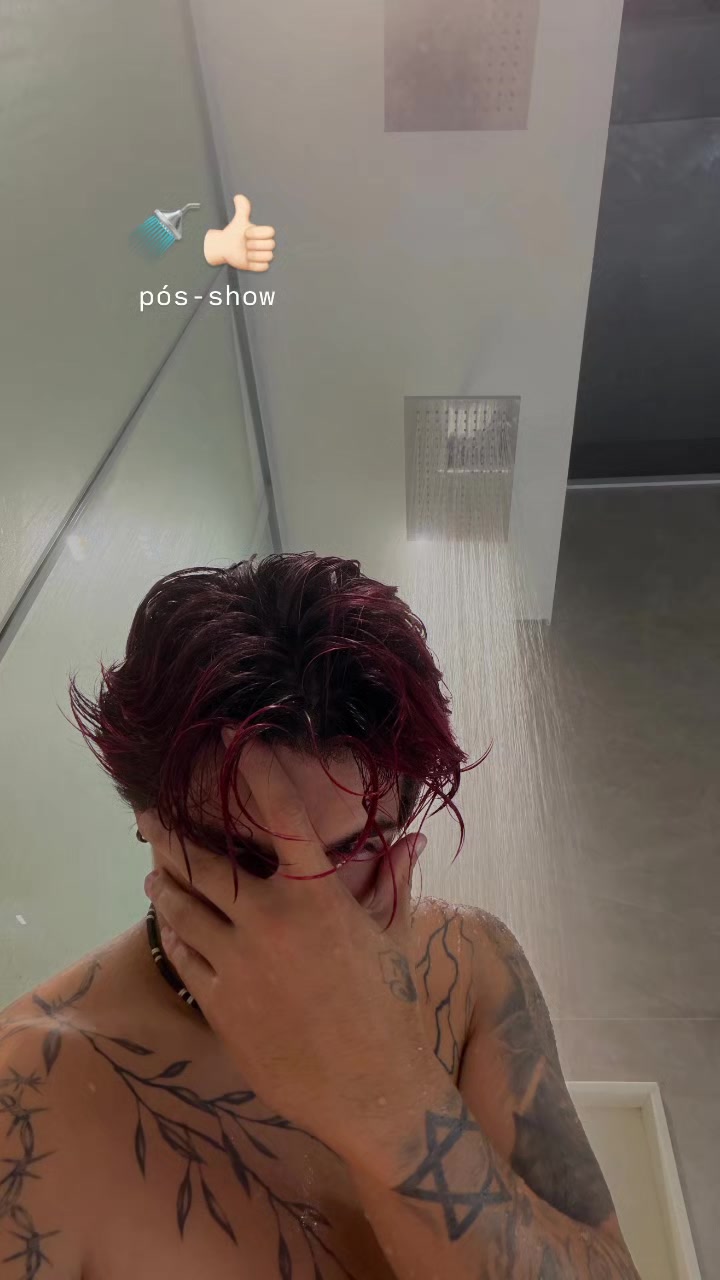 @Anna Bya f&atilde; dos rosa❤️💛🩷💜💚
