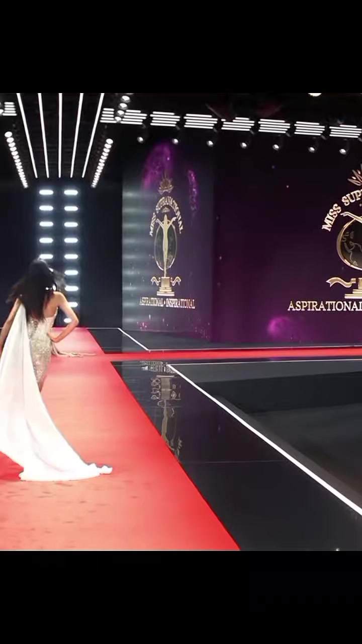 @𝗠𝗜𝗦𝗦 𝗤𝗨𝗘𝗘𝗡👑