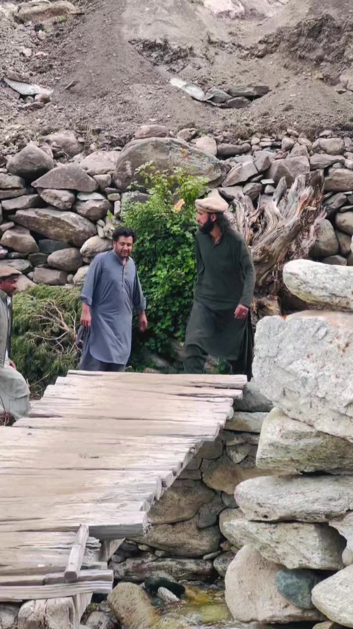 @abuzaradil812