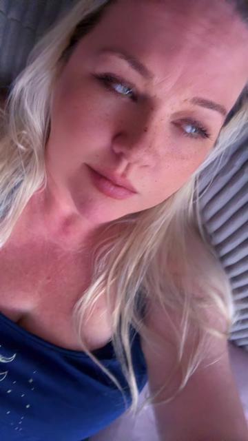 @Its Me I am Sherri🇨🇦❌🌻💛👑