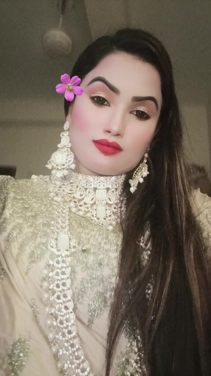 @👗Ratri teyilaros👗