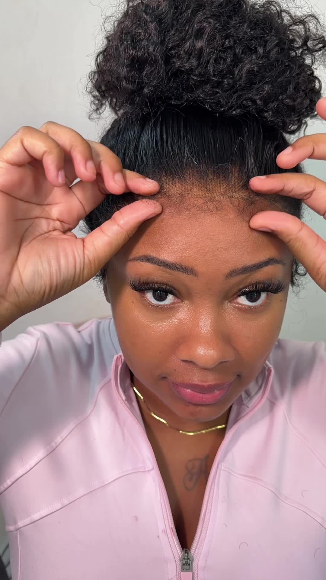 @Sharii | Wig Influencer
